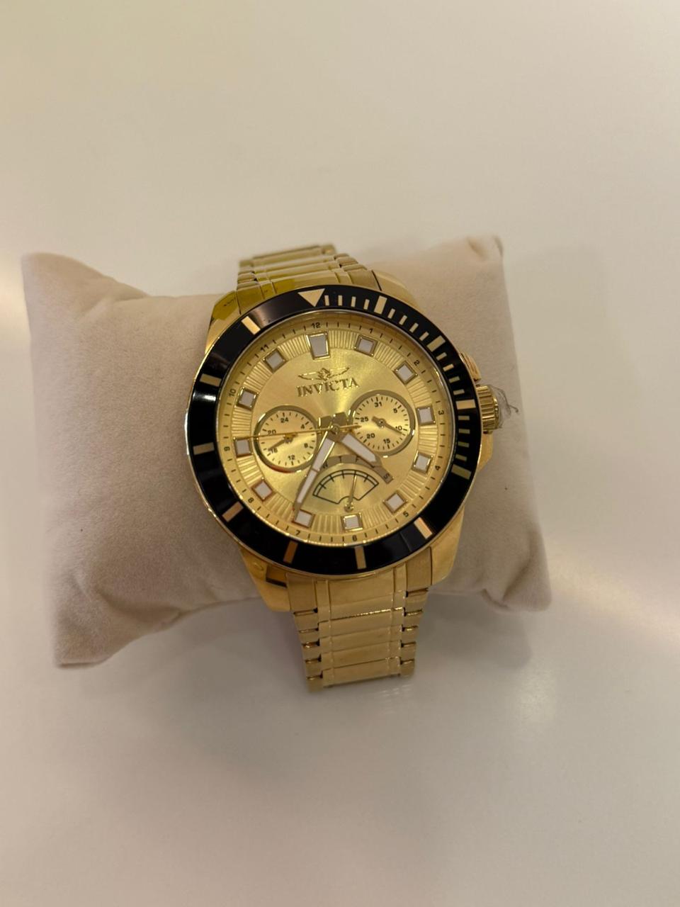 RELOJ INVICTA FONDO DORADO HOMBRE  07